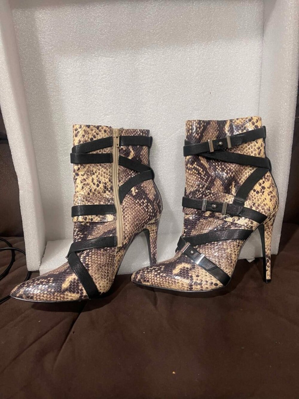 GUESS Paisley 2 Snake Print Ankle Booties Size 6 Pointed Toe Stiletto Heels